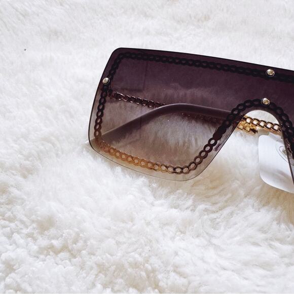 Christine Black Two Tone White Chain Oversized Shield Sunglasses - Picture 2 of 12